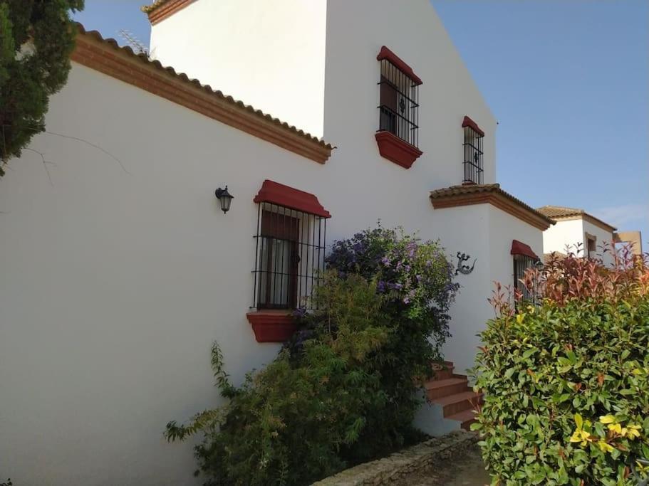 Agradable Casa Con Piscina En La Serrania. Arriate Exterior photo